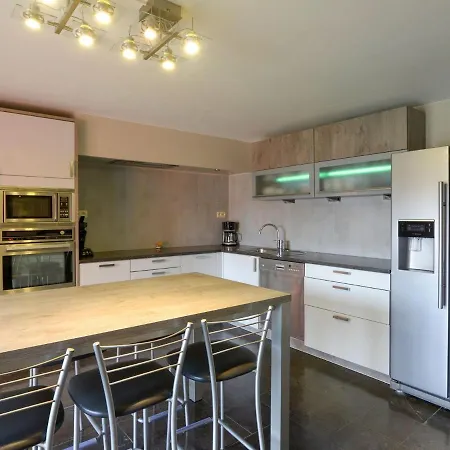 別荘 Chalet In Manhay With Sauna Near Ardennes Manhay