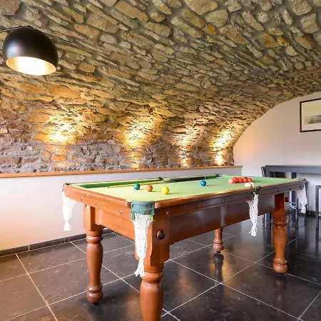 Chalet In Manhay With Sauna Near Ardennes 別荘