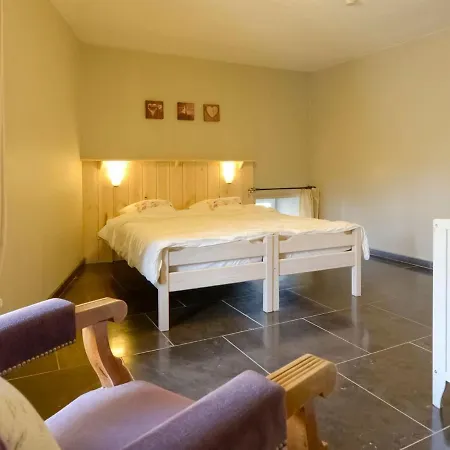 Chalet In Manhay With Sauna Near Ardennes 別荘 Manhay