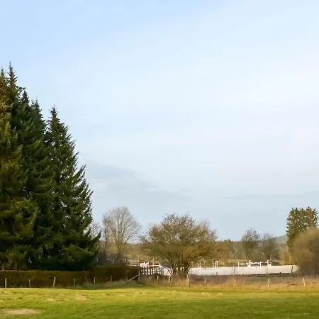 Magnificent In With Fenced Garden Manhay