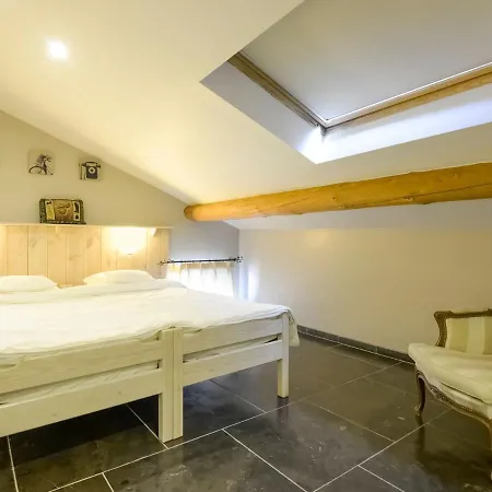 Magnificent In With Fenced Garden * Manhay