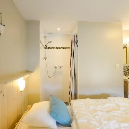 Chalet In Manhay With Sauna Near Ardennes 別荘