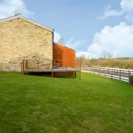 Chalet In Manhay With Sauna Near Ardennes 別荘